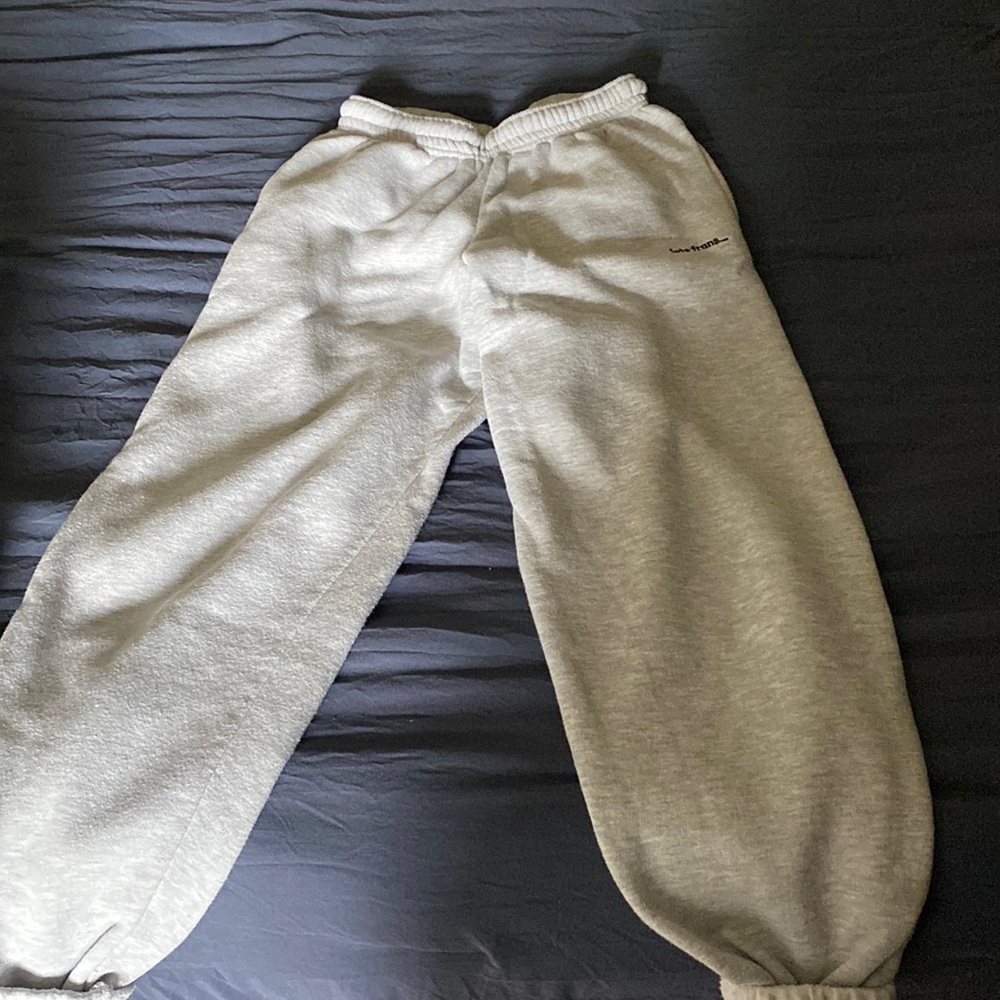 iets fran’s UO gray sweatpants